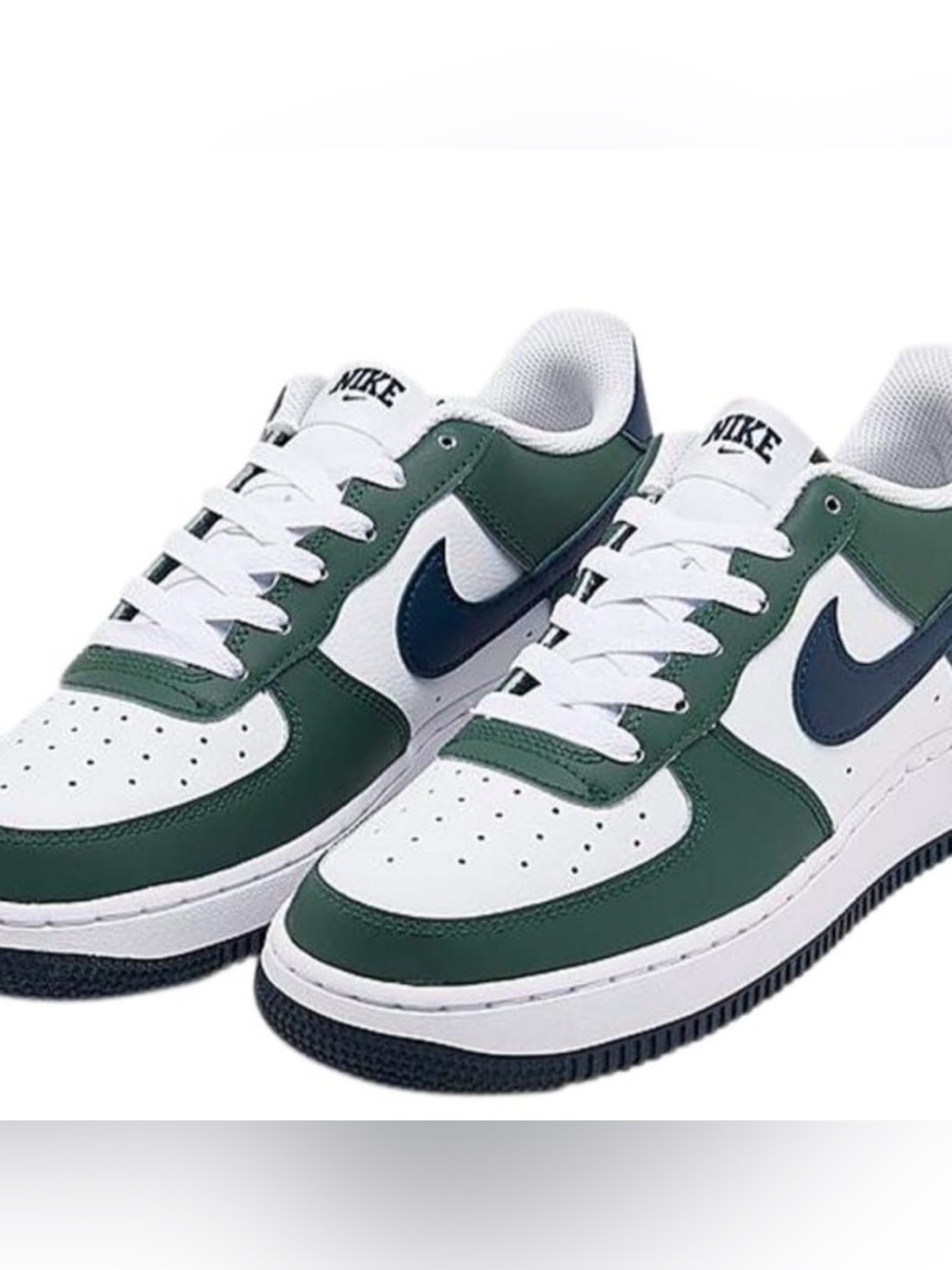 Nike Low-Top Sneakers in White, Dark Green and Navy